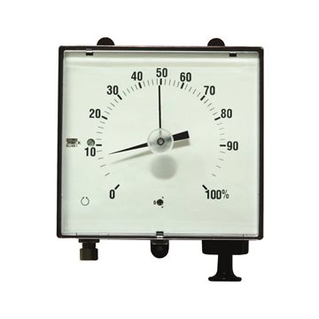 Misura il livello del gasolio con l'indicatore pneumatico